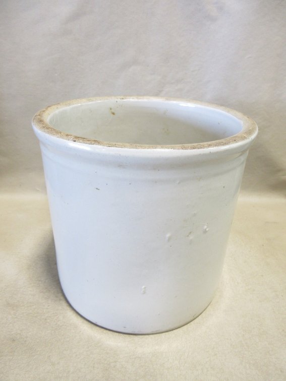 Unmarked1-gallon crock
