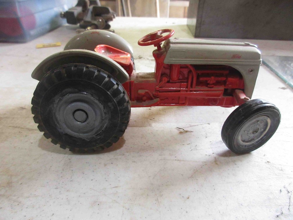 Ford die cast tractor