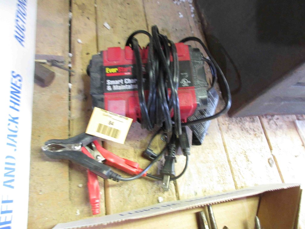 Ever Start 3A battery maintainer