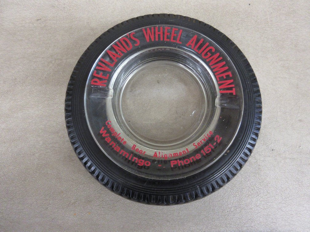 Lee Truck Bus tire ashtray with Revland's Wheel Alignment clear glass insert