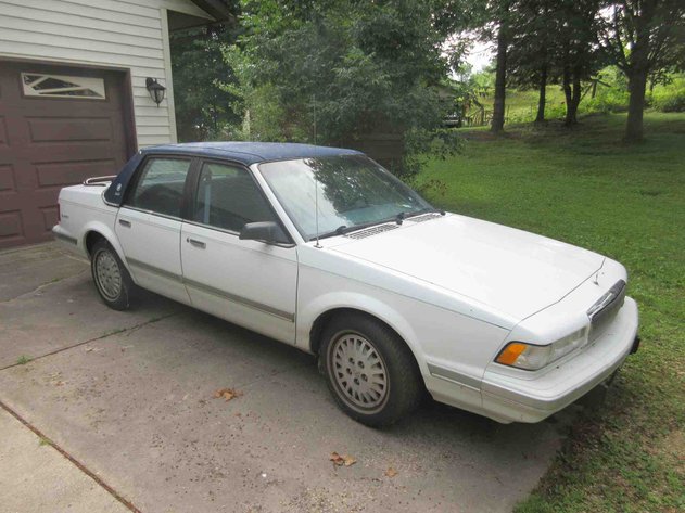 Image for 1994 Buick Century sedan (runs & drives - needs battery)