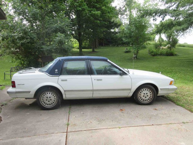 Image for 1994 Buick Century sedan (runs & drives - needs battery)