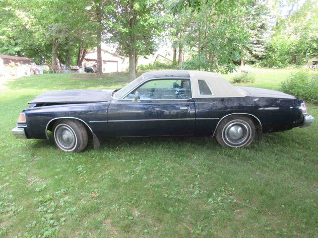 Image for 1979 Dodge Magnum 2-door coupe (needs battery, unknown running condition)