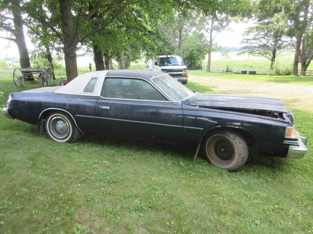 Image for 1979 Dodge Magnum 2-door coupe (needs battery, unknown running condition)