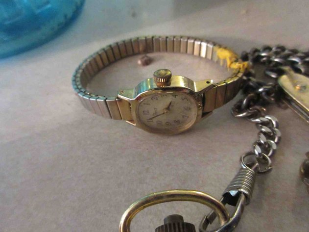 Image for Group of men's and women's watches