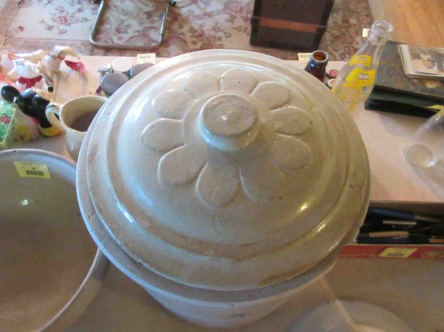 Image for Red Wing Union Stoneware 3-gallon crock and 2-gallon cover