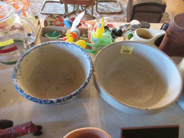 Image for (2) Stoneware bowls