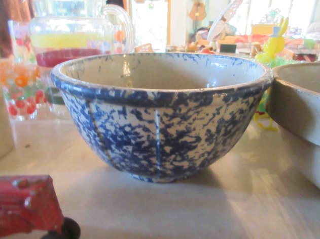 Image for (2) Stoneware bowls