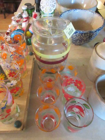 Image for Vintage juice glasses and pitcher