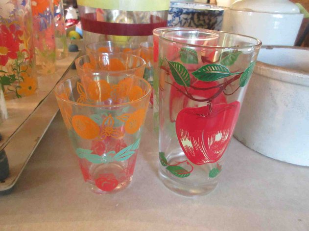 Image for Vintage juice glasses and pitcher