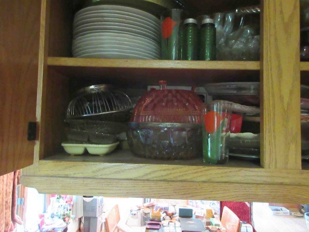 Image for Contents of upper cabinets