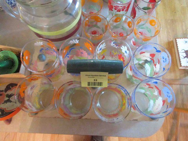 Image for 8-Piece vintage juice glass set in cardboard carrier