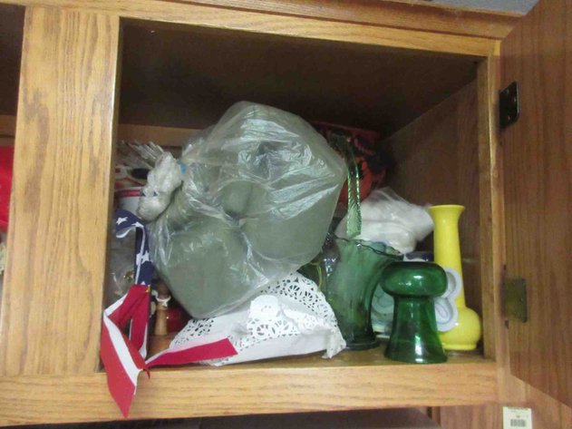 Image for Contents of (2) upper cabinets