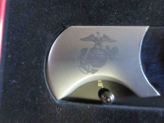 Image for US Marine folding knife in metal tin