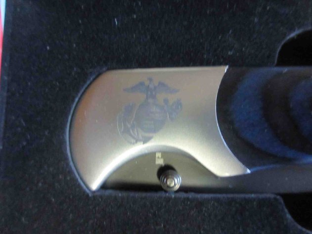 Image for US Marine folding knife in metal tin