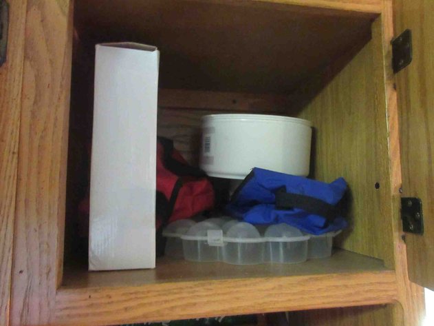 Image for Contents of upper cabinets