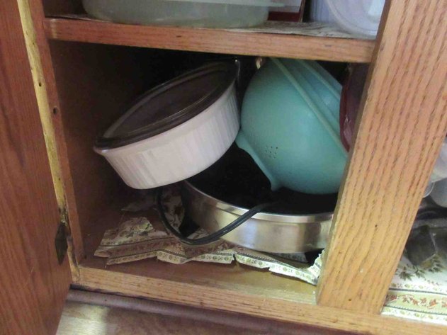 Image for Contents of (6) drawers and lower cabinet