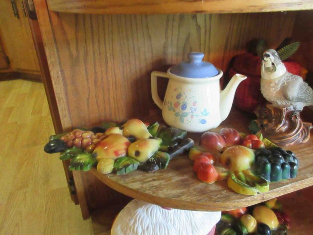 Image for Group on lower cabinet side shelves
