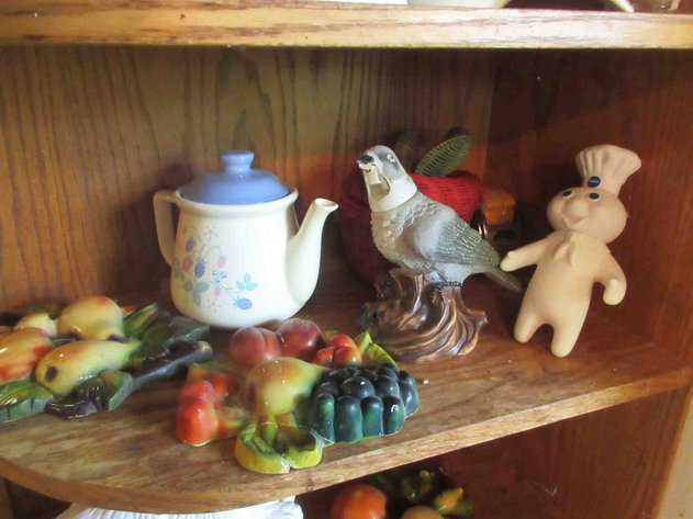 Image for Group on lower cabinet side shelves