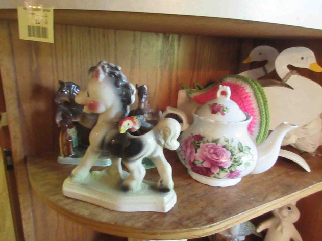 Image for Group on lower cabinet side shelves