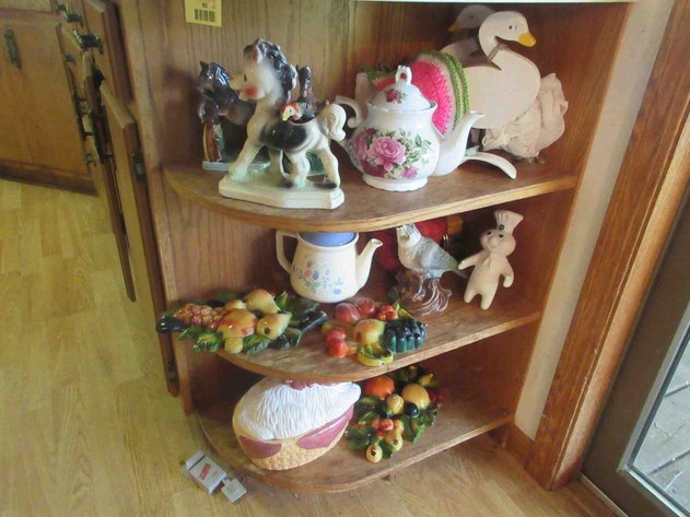Image for Group on lower cabinet side shelves