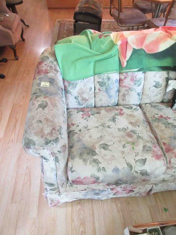Image for Noritage vintage floral sofa