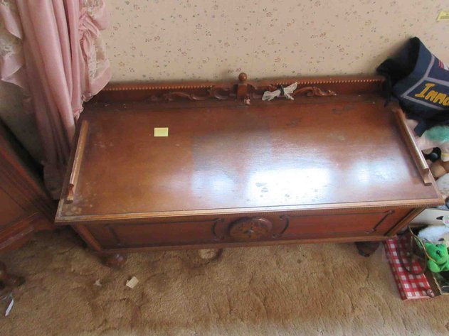 Image for Roos Chest vintage cedar chest