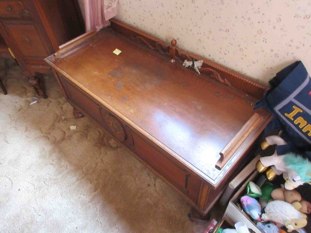 Image for Roos Chest vintage cedar chest