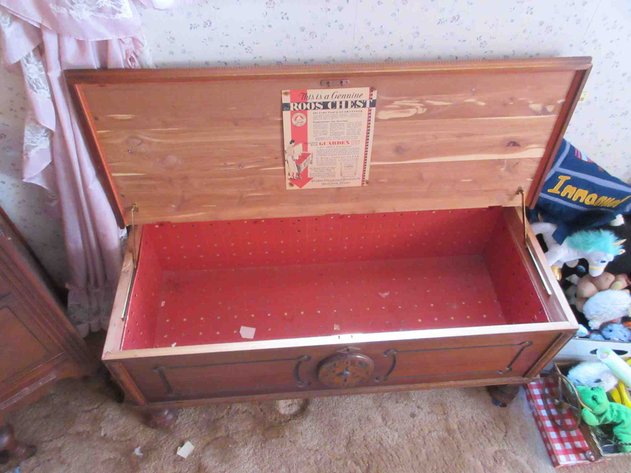 Image for Roos Chest vintage cedar chest