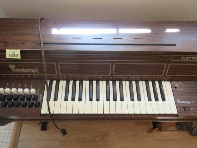 Image for Bontempi electric organ