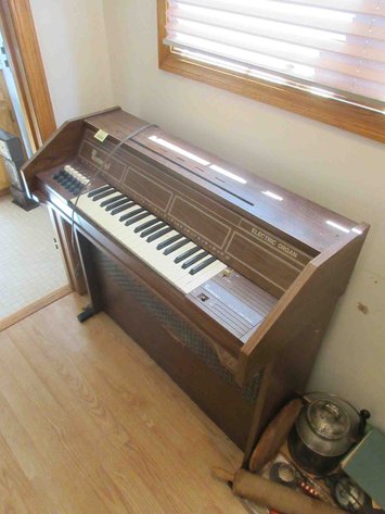 Image for Bontempi electric organ