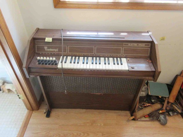 Image for Bontempi electric organ