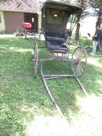 Image for Antique single seat buggy with single horse pole