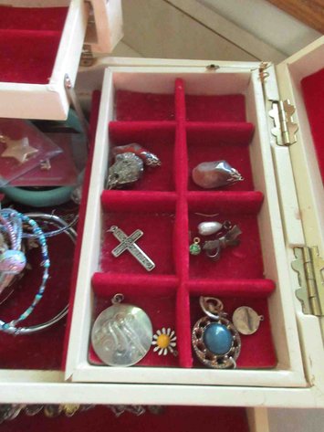 Image for Vintage jewelry box with jewelry