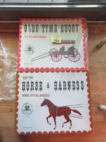Image for (2) Vintage Country Lane plastic collectibles