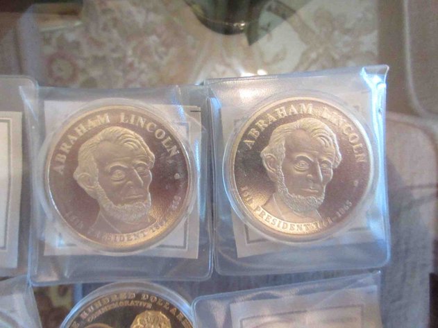 Image for (8) Collectible coins