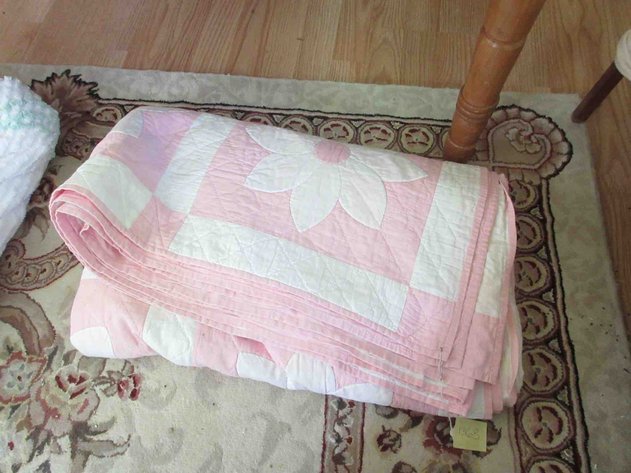 Image for Vintage handmade quilt