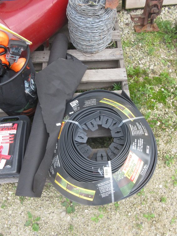 Vigoro Heavy-duty lawn edging