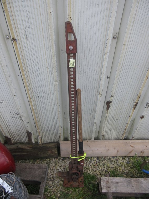 Bumper jack