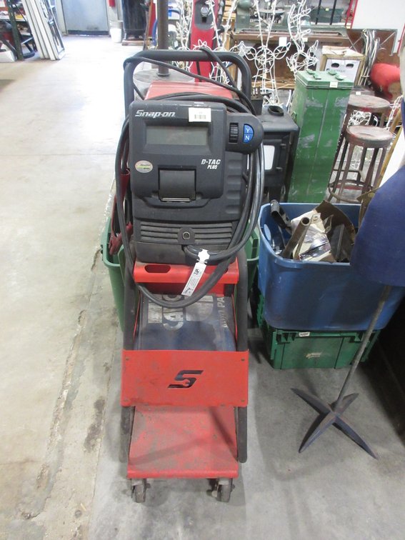 Snap-On D-Tac Plus Battery diagnostic tester and charging station