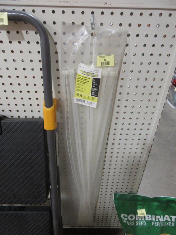 Package of heavy-duty cable ties