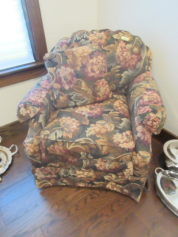 Sherrill stuffed occasional chair with throw pillow