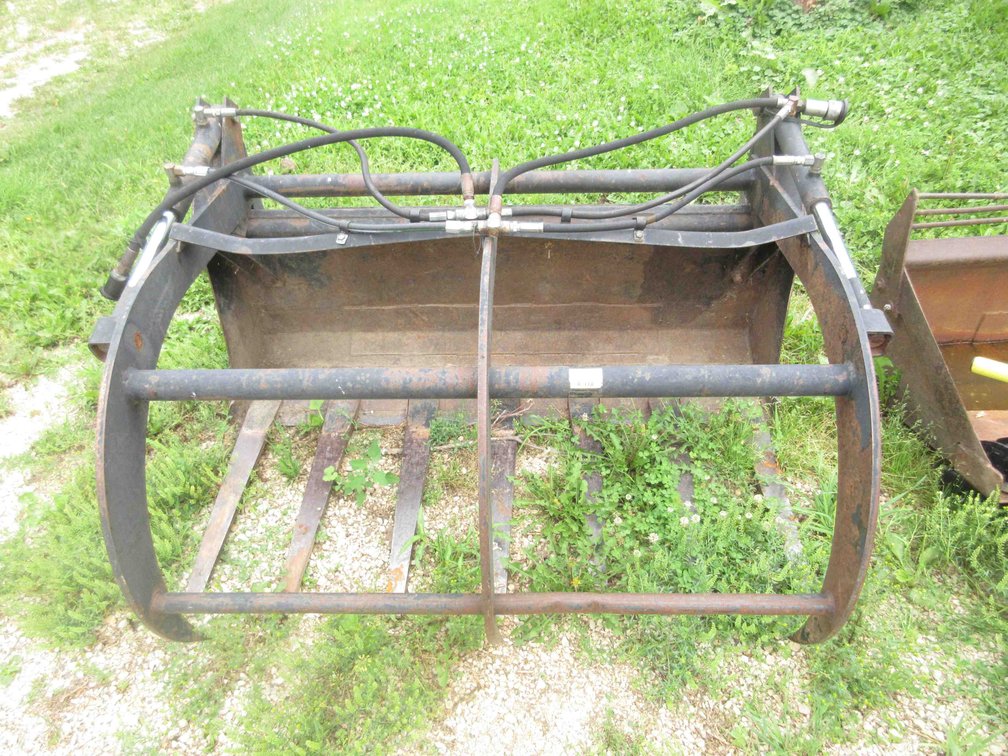 Skid steer grapple bucket