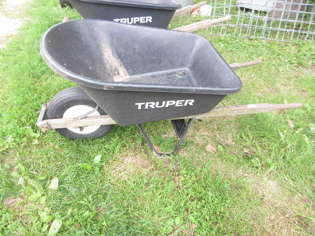 Truper 1-wheel wheelbarrow