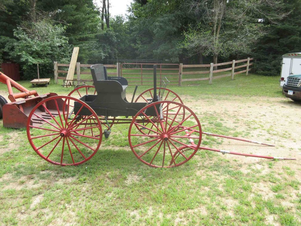 Antique wood single seat wagon with single horse pull