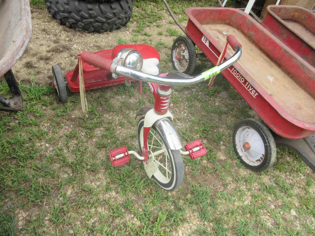 Radio Flyer Retro Red tricycle