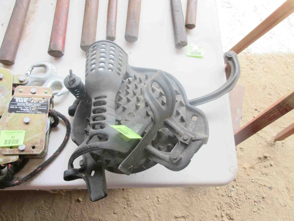 Black Hawk sheller