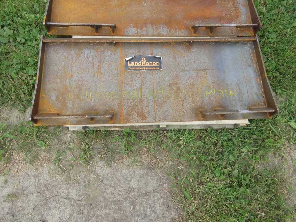 Land Honor Universal Adapter skid steer plate