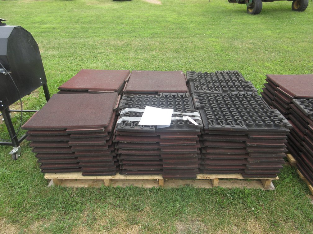 (54) appr. Interlocking Deck Pavers