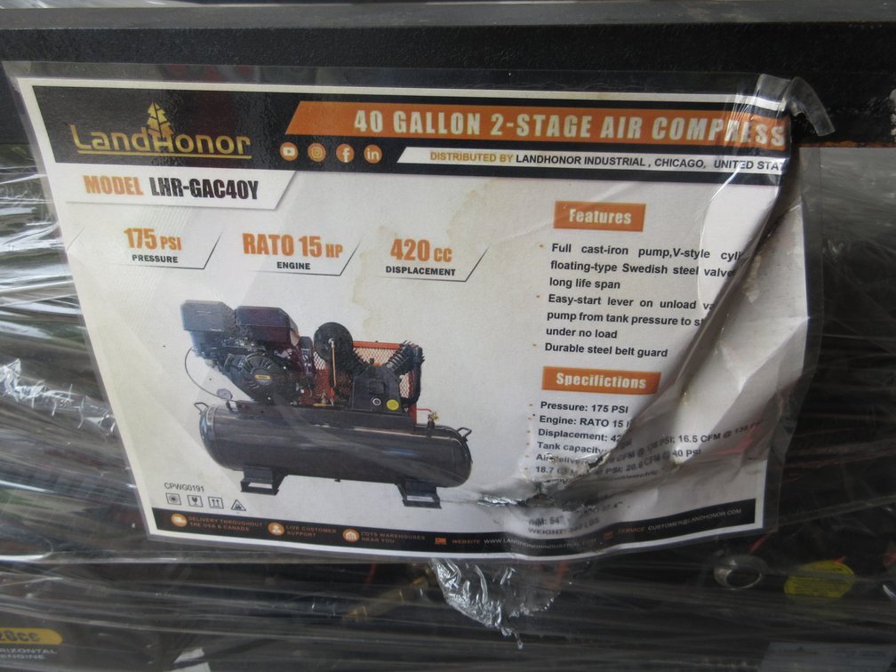 Land Honor 40 gal 2 stage air compressor (has damaged copper line)